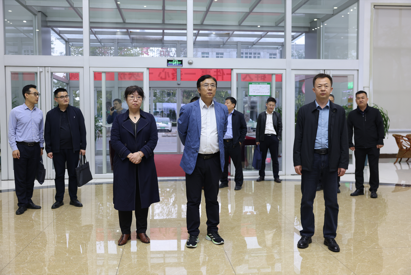 省市场监管局促进处、济南商标协查中心一行来山东鸿运国际集团调研