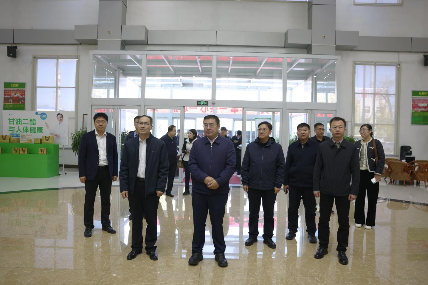 黑龙江省农业农村厅副厅长李文德一行来山东鸿运国际集团考察