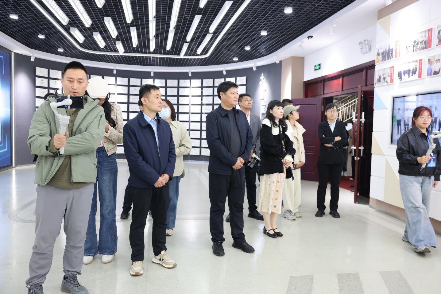 “走在前、作表率，‘镇’兴之‘铝’看邹平”主流媒体采访活动走进山东鸿运国际集团