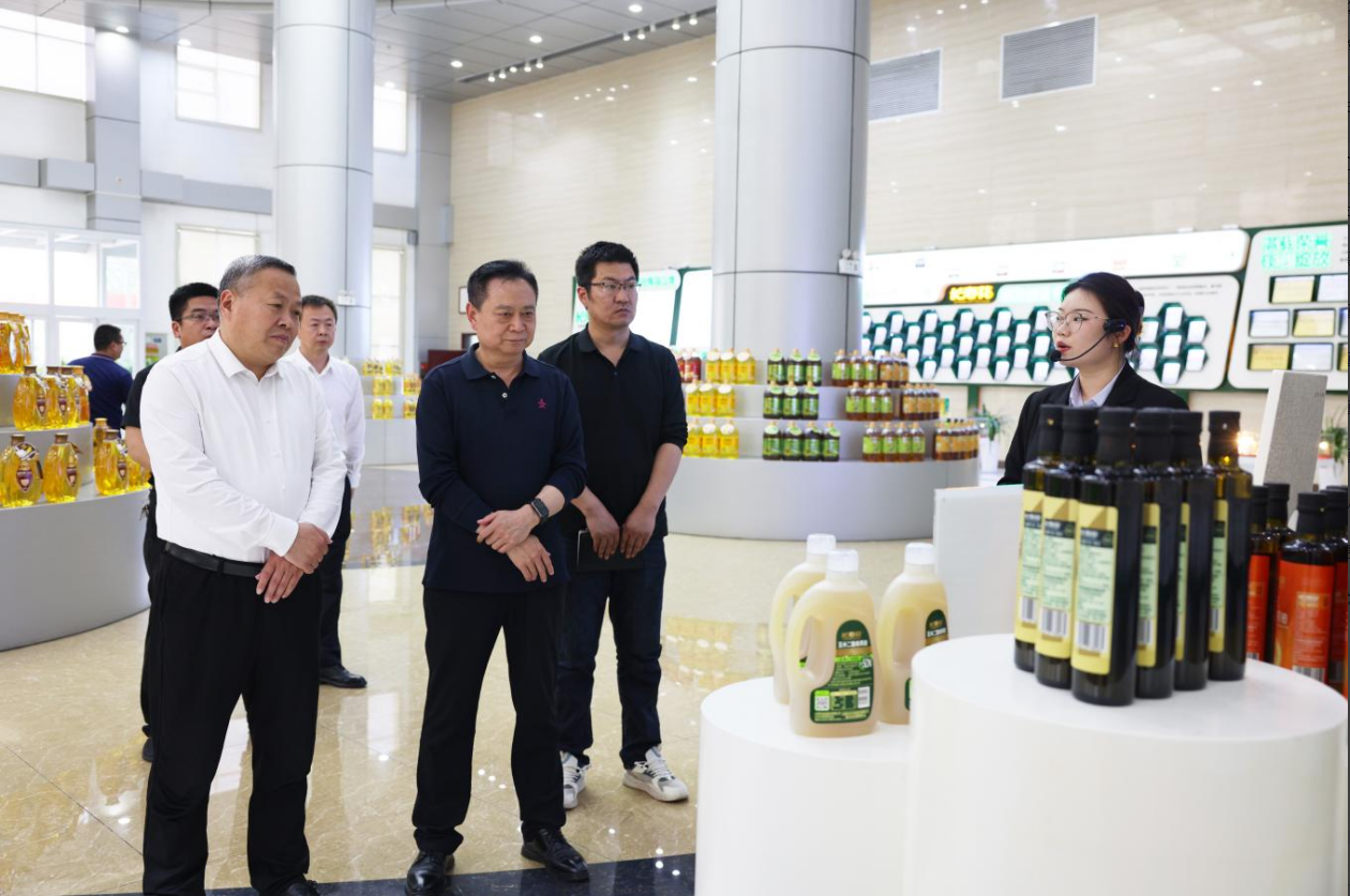 惠民农投集团来山东鸿运国际集团学习考察