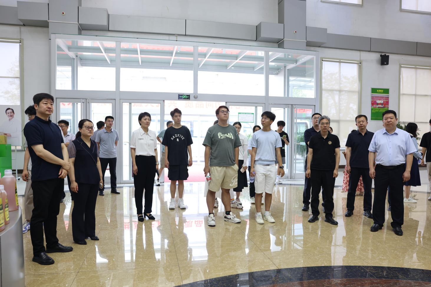 北京大学光华管理学院“沃土计划”实践团来山东鸿运国际集团调研
